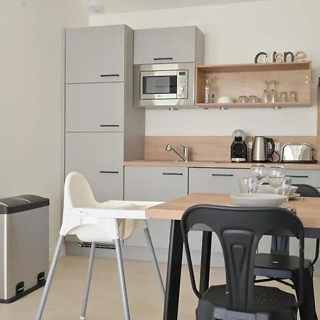 Holiday home Maison De Plain-pied Avec Parking Et Climatisation Pres De Chatelaillon-plage - Fr-1-706-33 Saint-Vivien (Charente-Maritime)